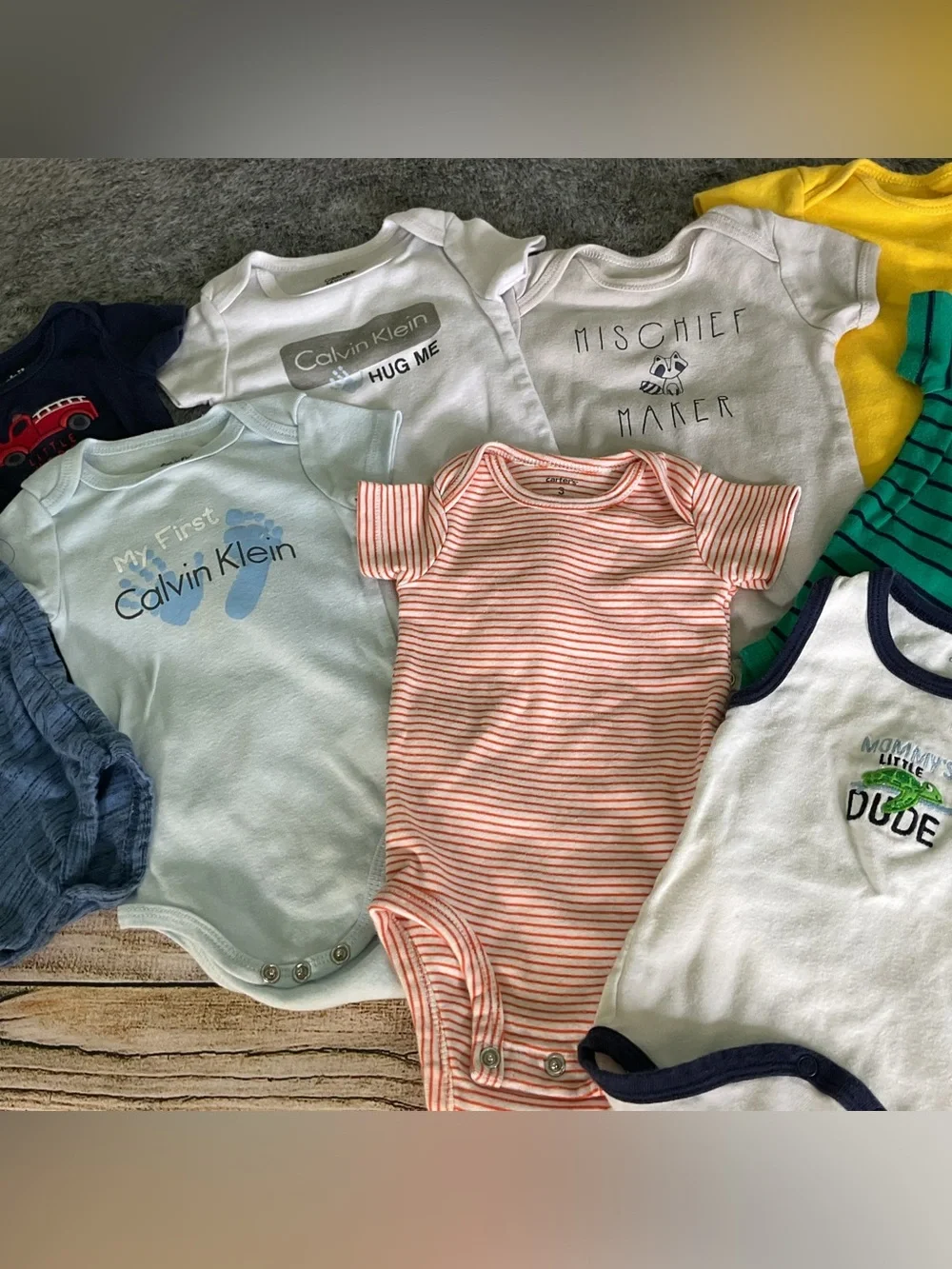 Baby Clothing Bundle Onesie Lot Size 0-6M